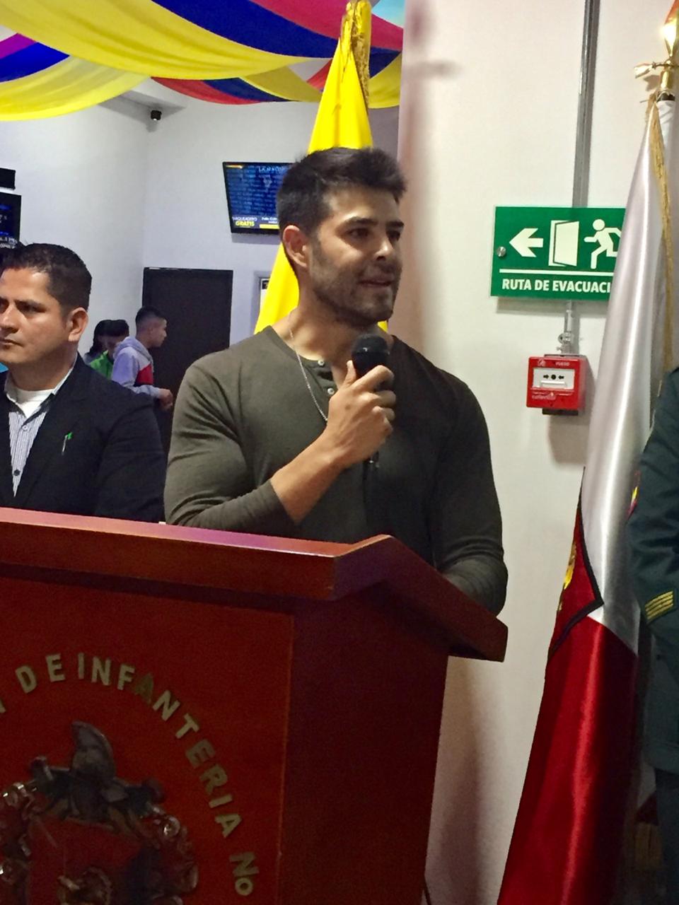El actor Jorge Soto haciendo la presentación de la película.